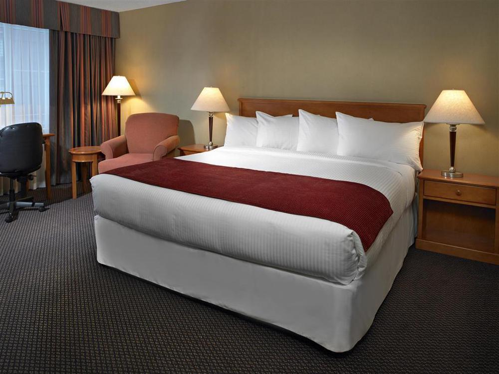 Coast Edmonton Plaza Hotel by APA Habitación foto